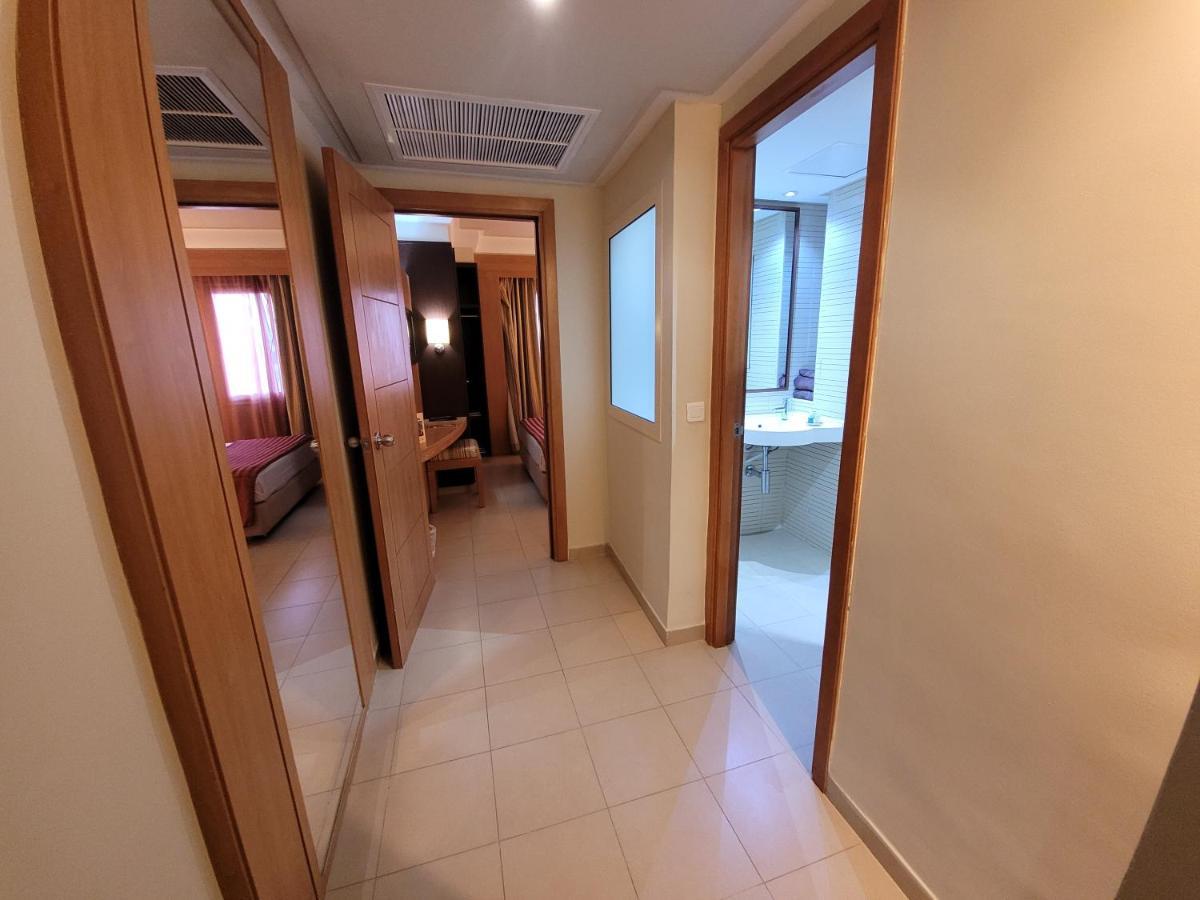 Hotel Tiba ตูนิส ภายนอก รูปภาพ