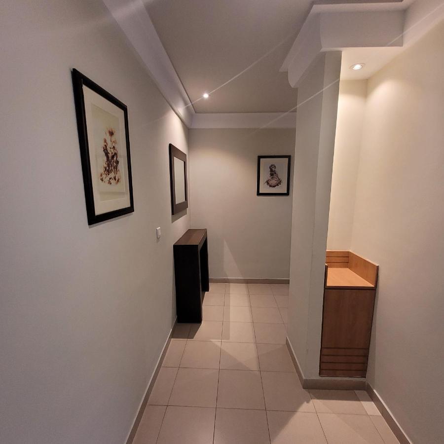 Hotel Tiba ตูนิส ภายนอก รูปภาพ